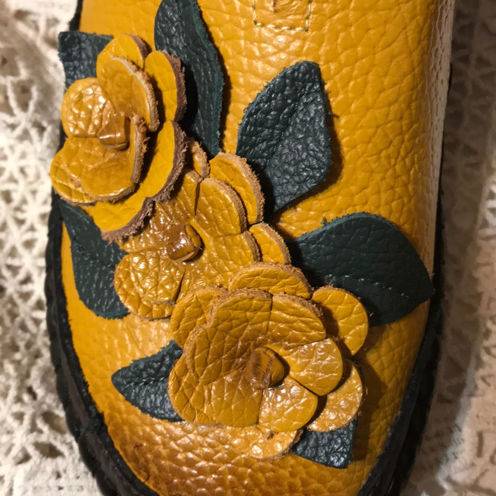 Women’s Mustard Yellow Leather Floral Slip-On Loafers - Floral Appliqué